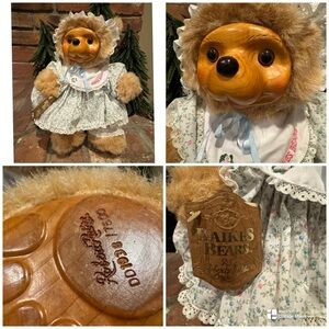 1988 Robert Raikes Susie bear from the Sweet Sunday Collection.